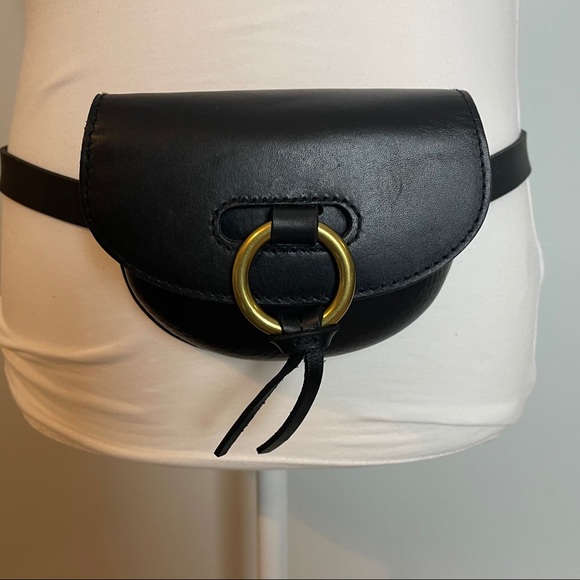 Madewell Handbags - Madewell 100% Leather Fanny Pack. Size S-XS  NWT